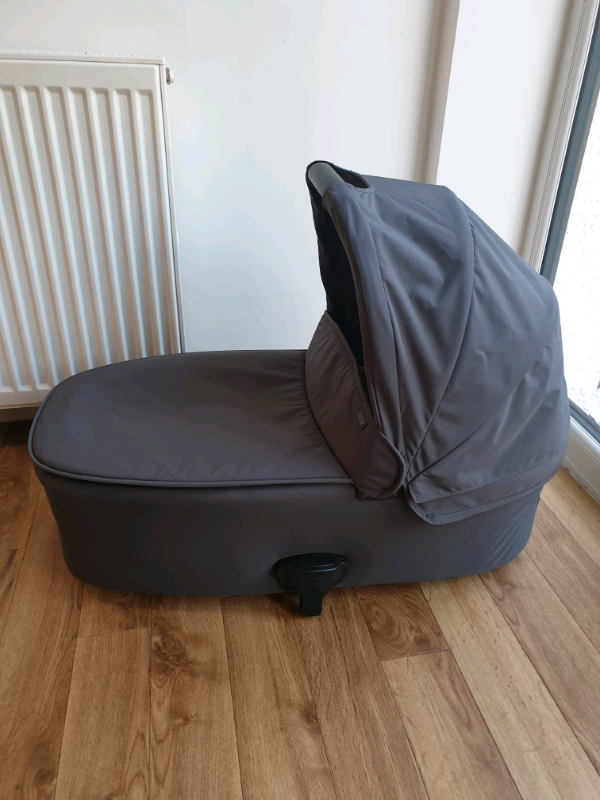 flip xt2 carrycot